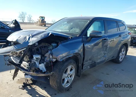 2023 Toyota Highlander Le z USA, uszkodzony, nr VIN 5TDKDRBH4PS047558